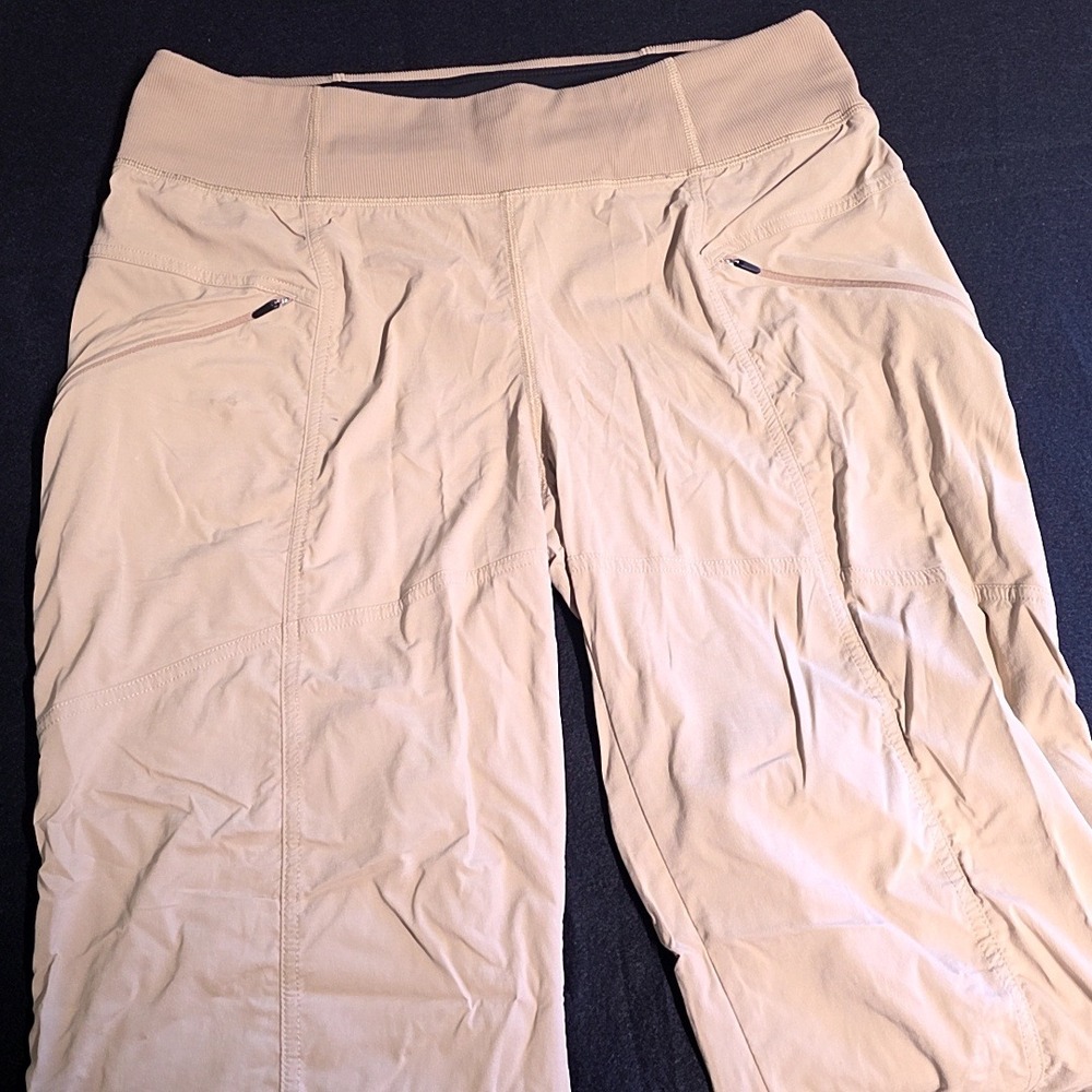Prana Hiking Pants Women M Short Tan Stretch Zipper Pockets Outdoor Gorpcore